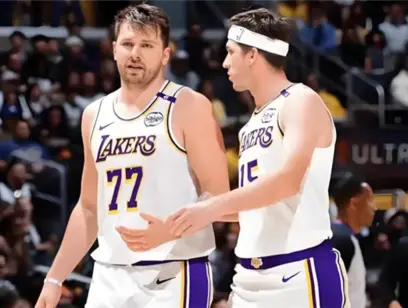 Lakers Third Quarter Breakaway Tops Wolves